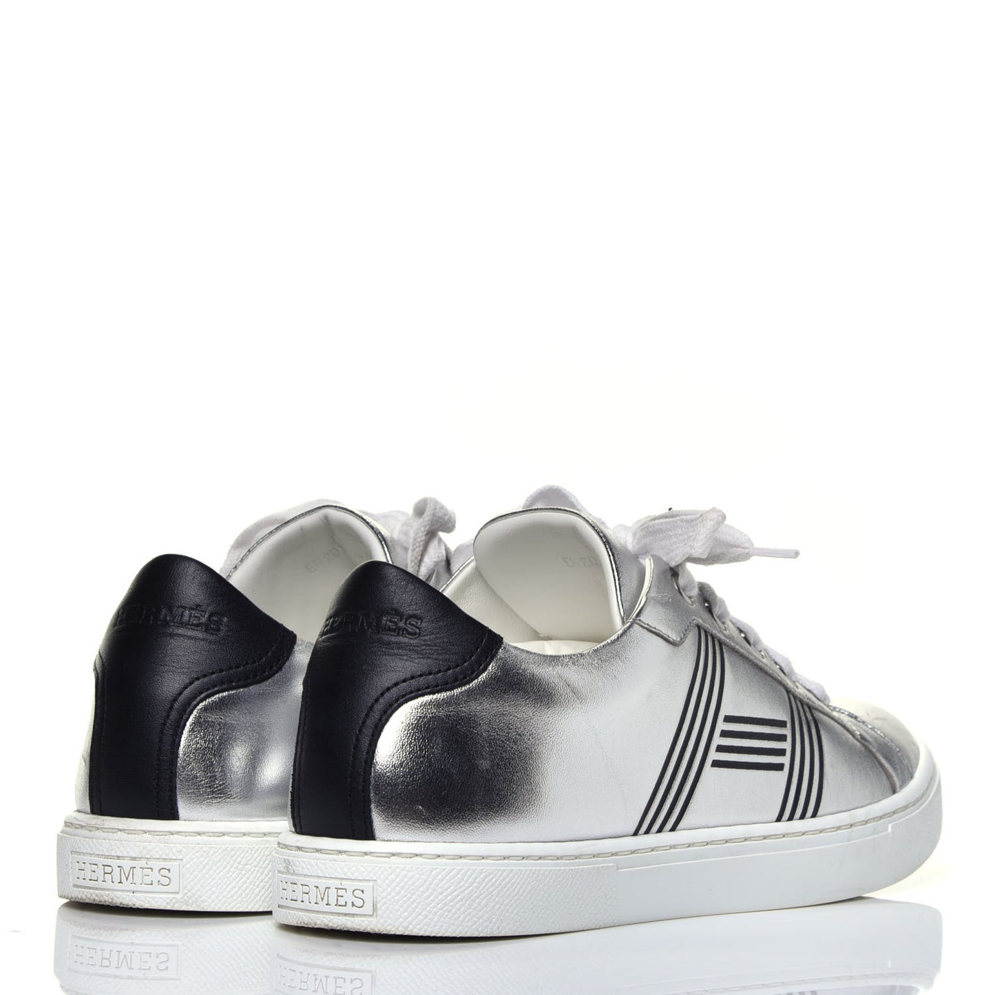 Metallic Calfskin Womens Avantage Sneakers 36 Gris Argente Black