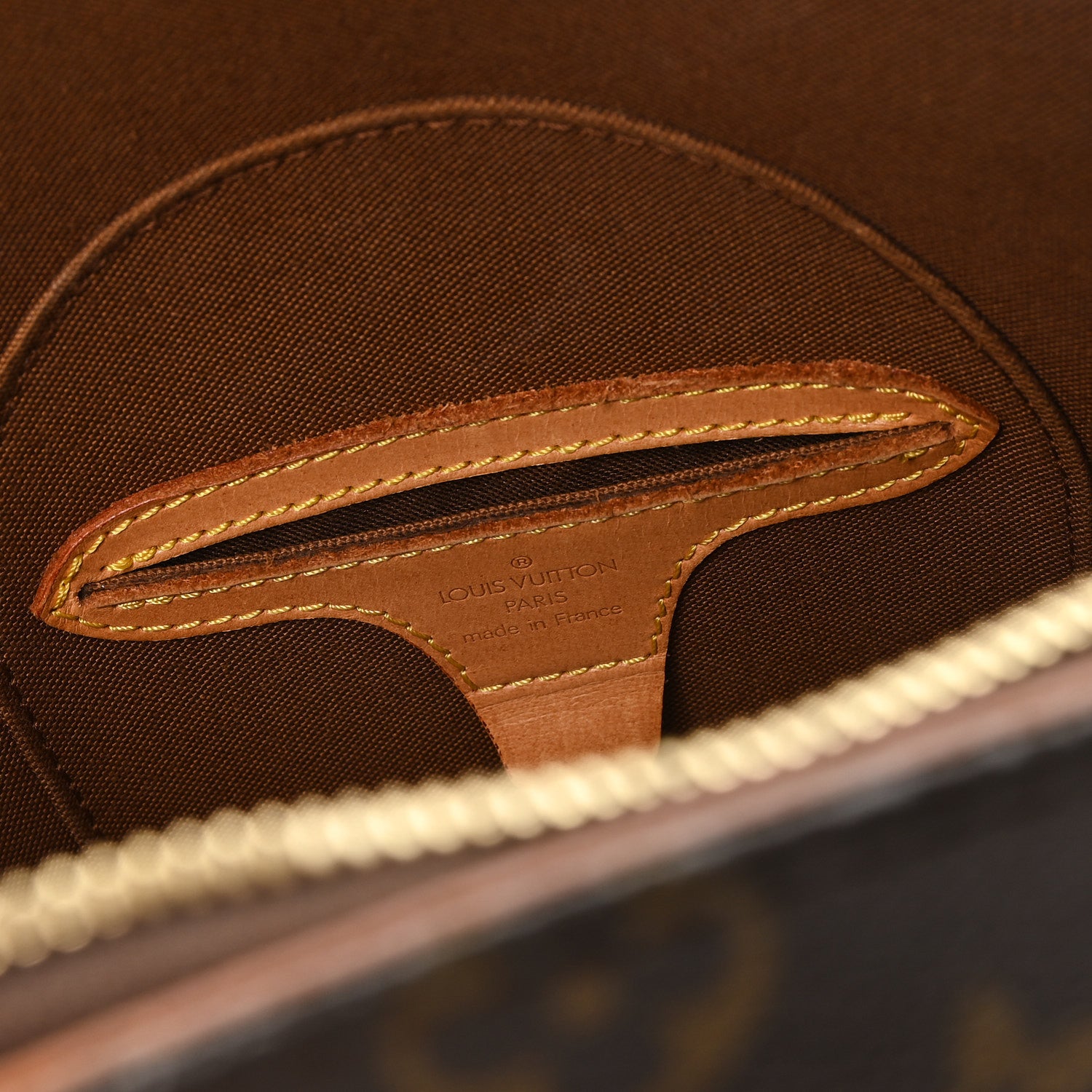 Louis Vuitton Monogram Ellipse PM 6 of 9