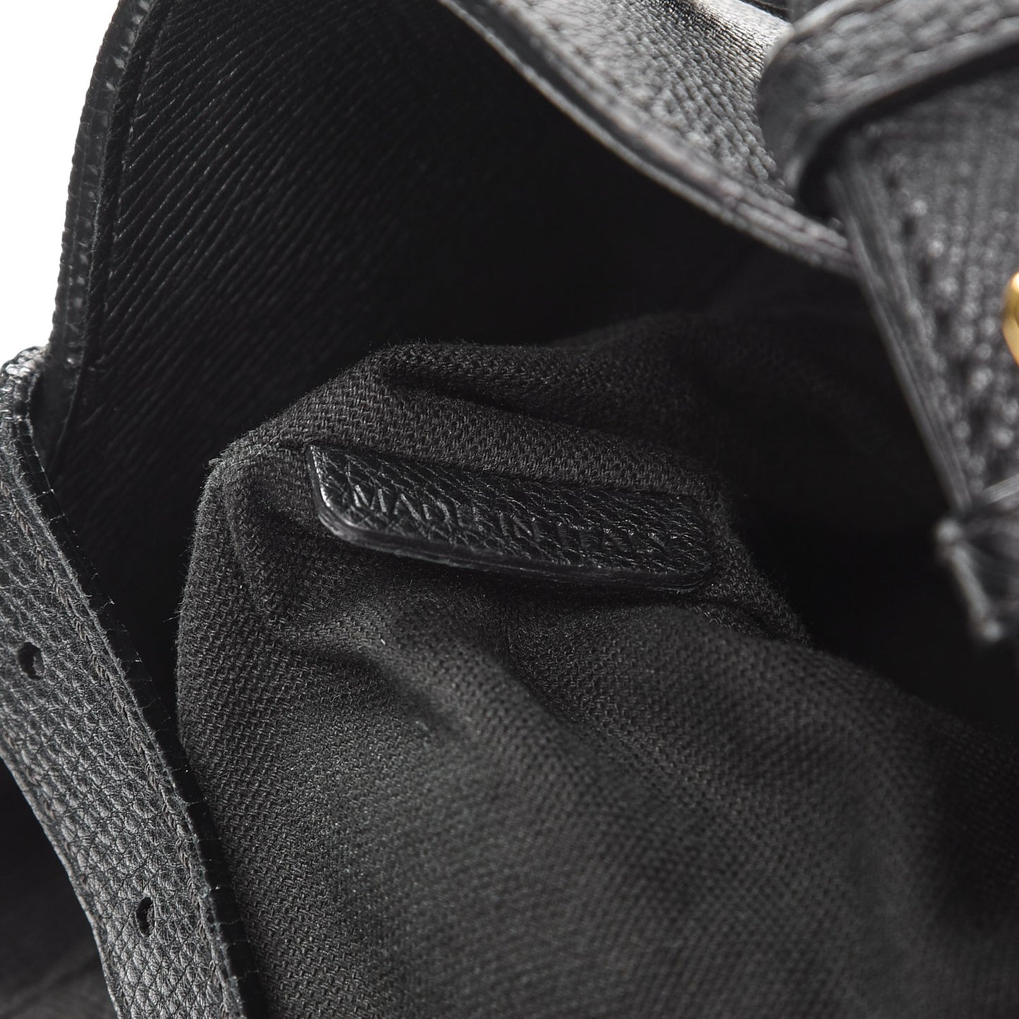 Grainy Calfskin House Check Medium Sycamore Hobo Black