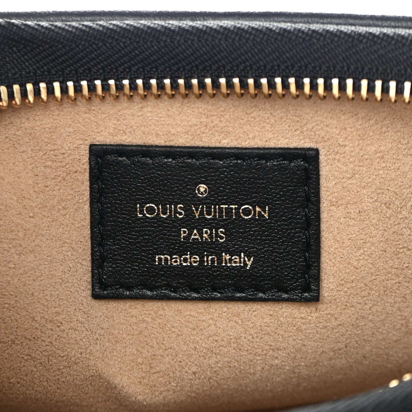 LOUIS VUITTON Damier Quilt Lambskin Troca Pochette Black