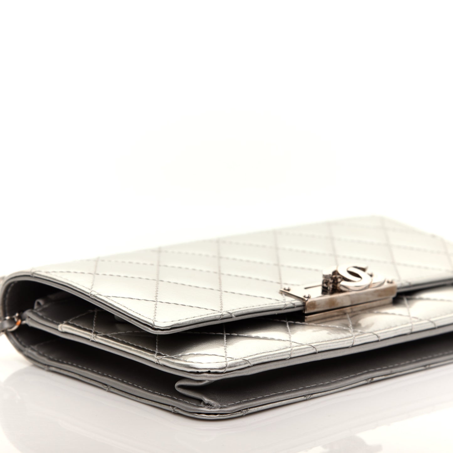 Patent Quilted Golden Class Wallet on Chain WOC Silver