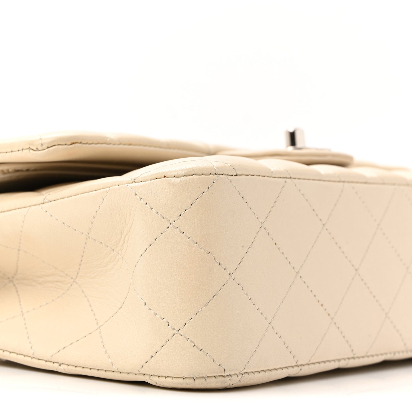 Lambskin Quilted Medium Double Flap Bijoux Chain Ivory