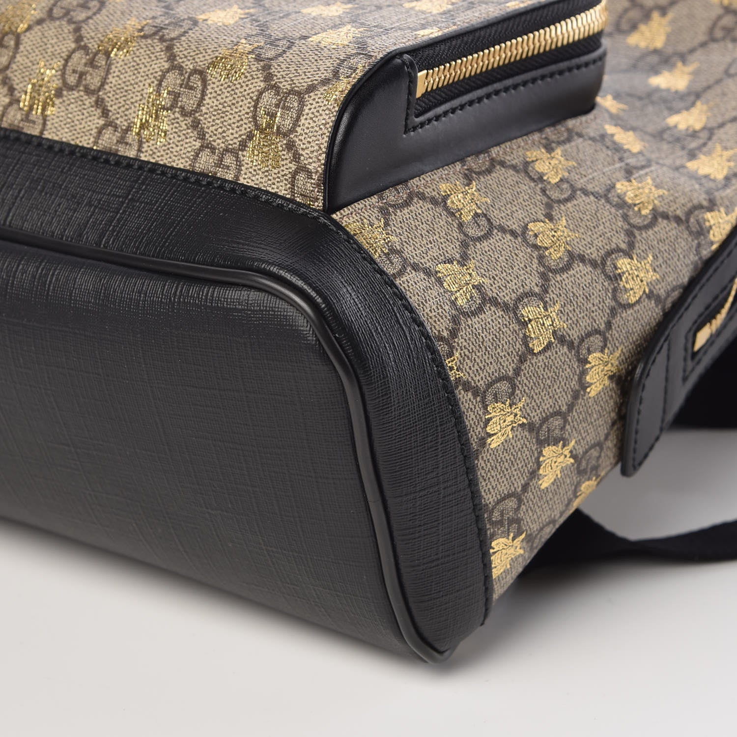 Gucci GG Supreme Monogram Bees Print Small Day Backpack Beige Oro Black 9 of 9