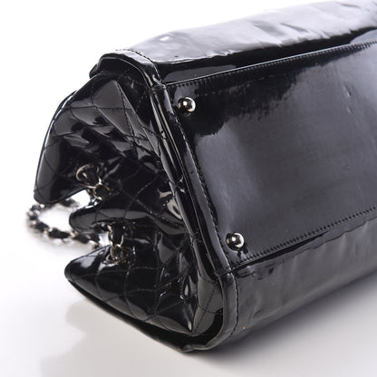 Chanel Patent Quilted CC Shoulder Bag Black 18 of 21