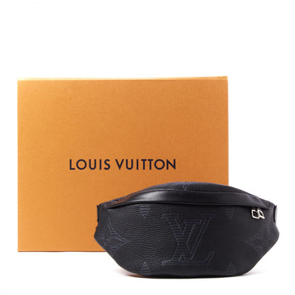 Louis Vuitton Taurillon Monogram Shadow Discovery Bumbag 8 of 8