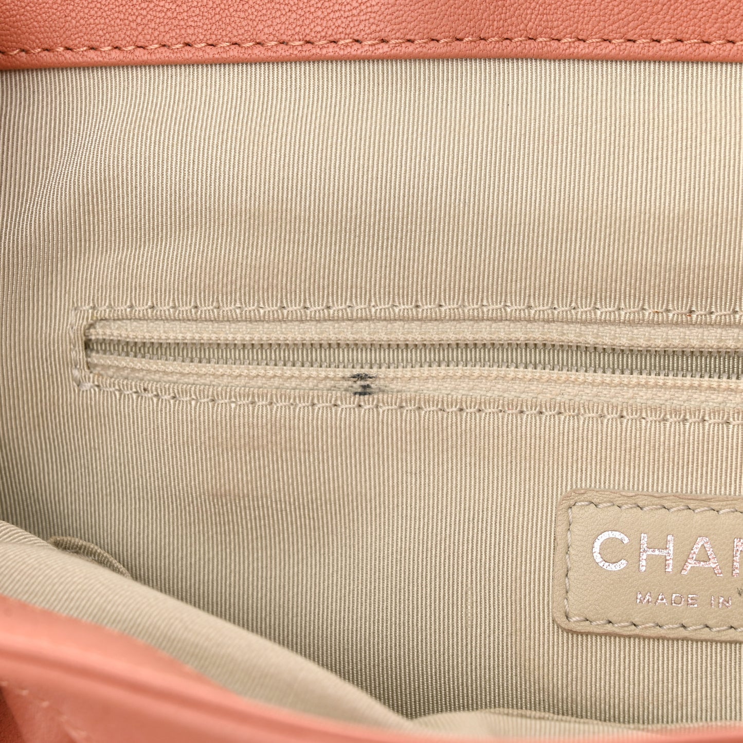 Washed Lambskin Quilted Medium Chain Around Messenger Salmon