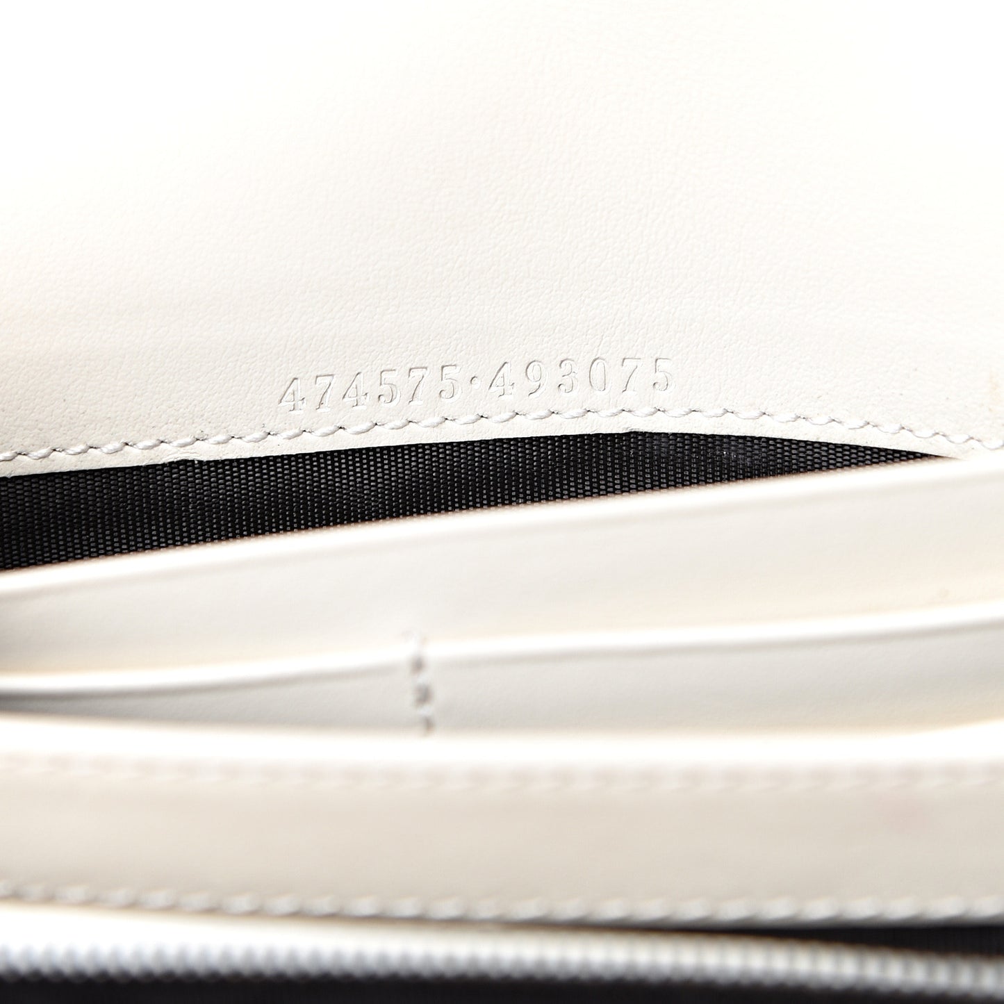 Calfskin Matelasse GG Marmont Chain Wallet Mystic White