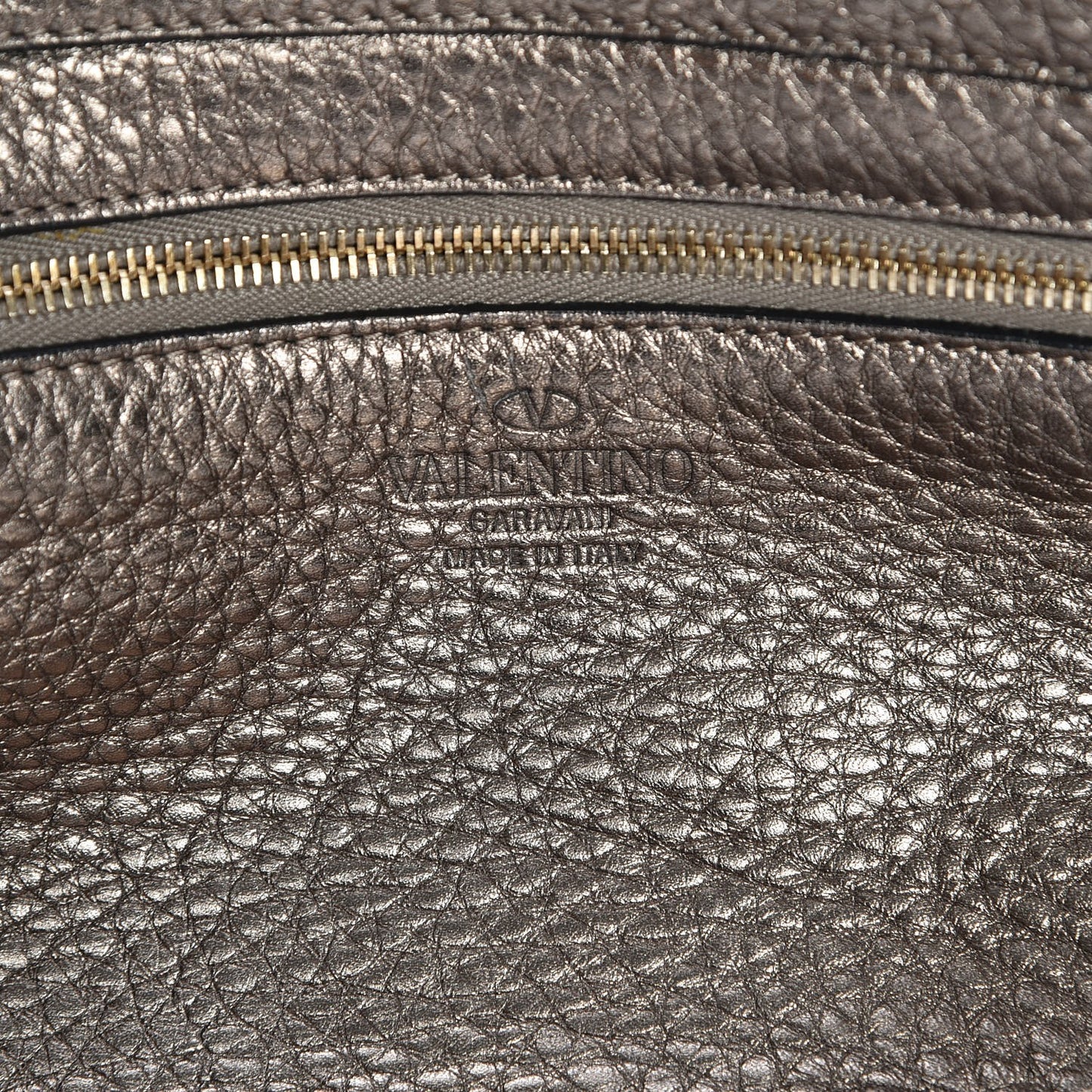 Metallic Alce Printed Calfskin Medium Rockstud Tote Sasso