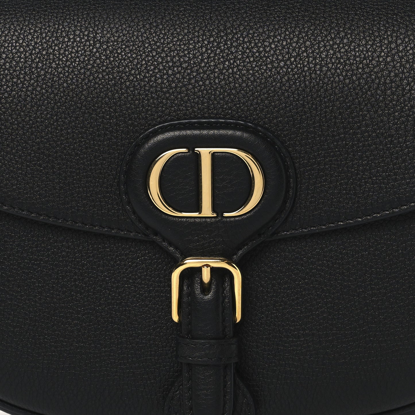 Grained Calfskin Medium Bobby Flap Black