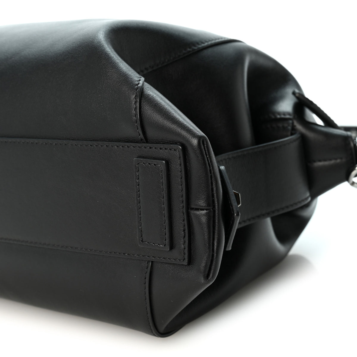Smooth Calfskin Small Soft Antigona Black