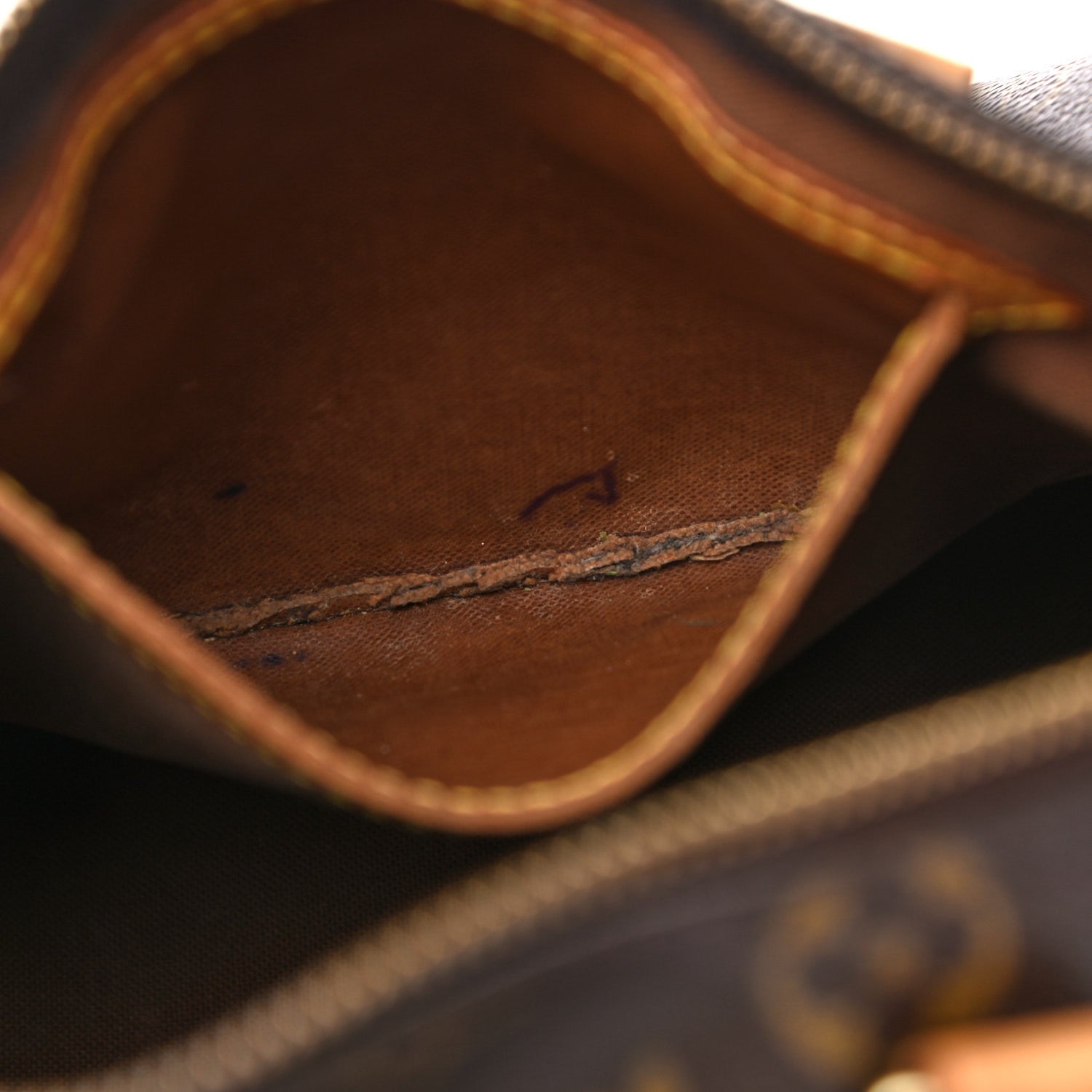 Louis Vuitton Monogram Speedy 25 15 of 25
