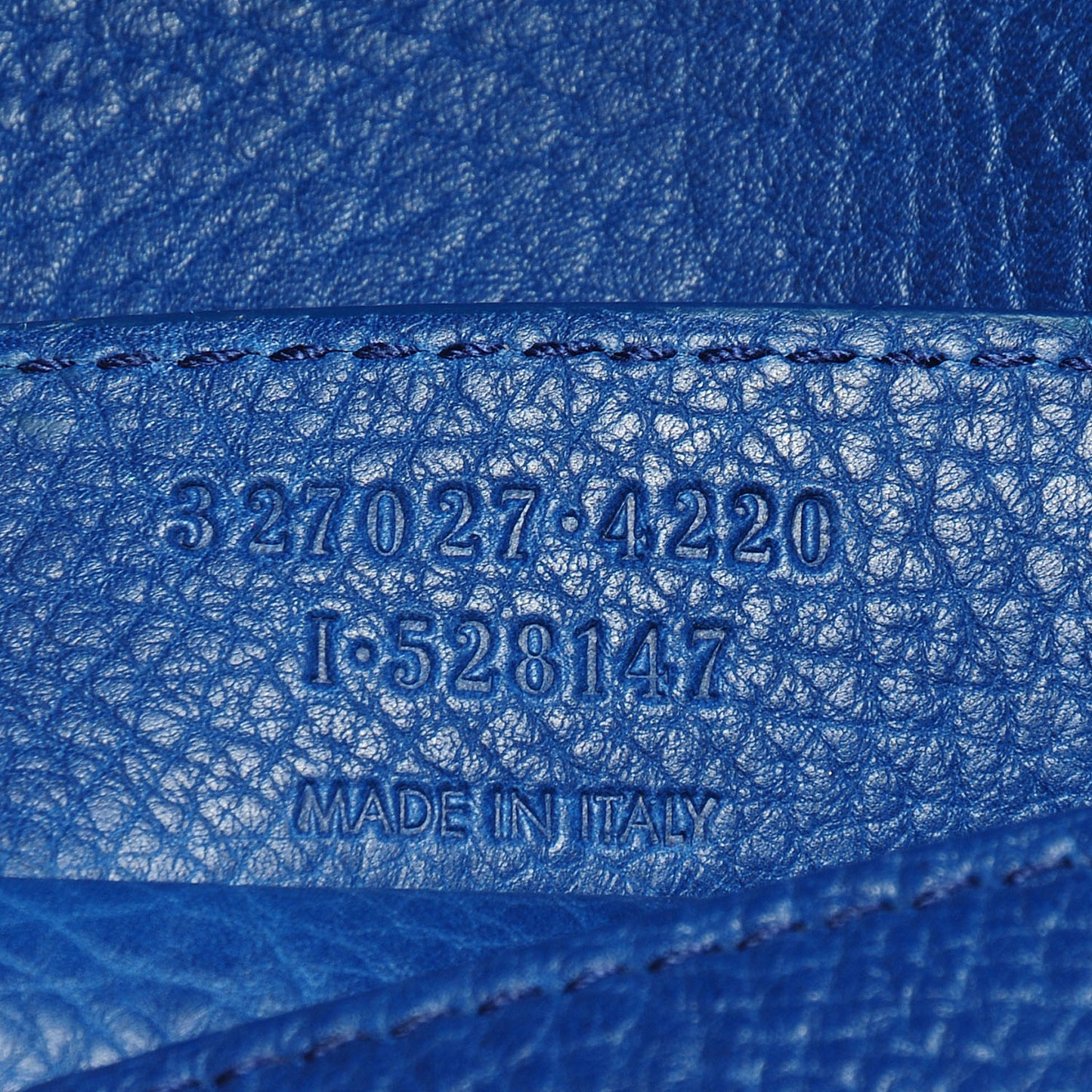 Grained Calfskin S Tube Bleu Nautique