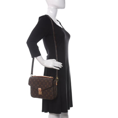 Louis Vuitton Monogram Pochette Metis 2 of 10