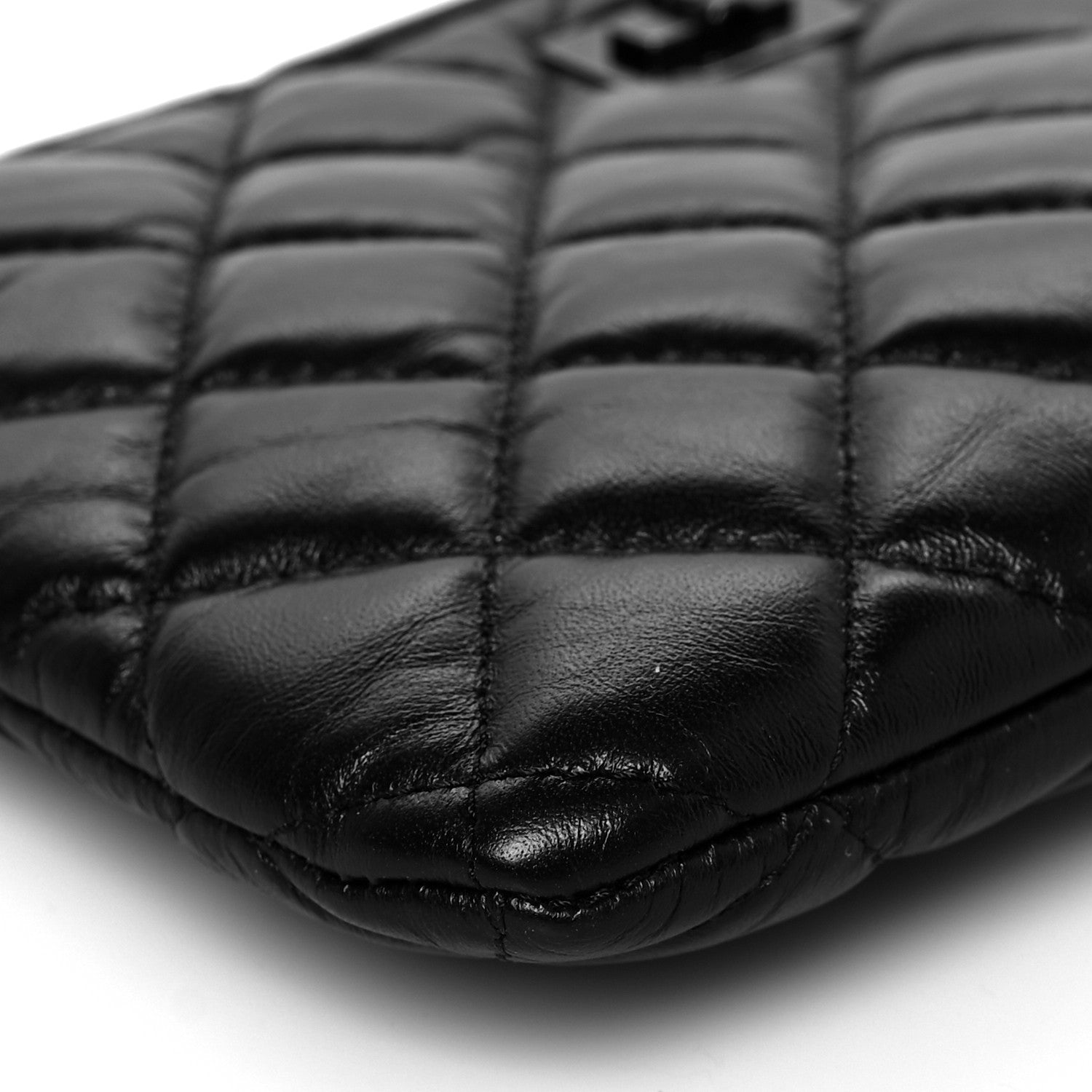 Chanel Aged Calfskin Quilted Medium Reissue Cosmetic Case So Black 9 of 10