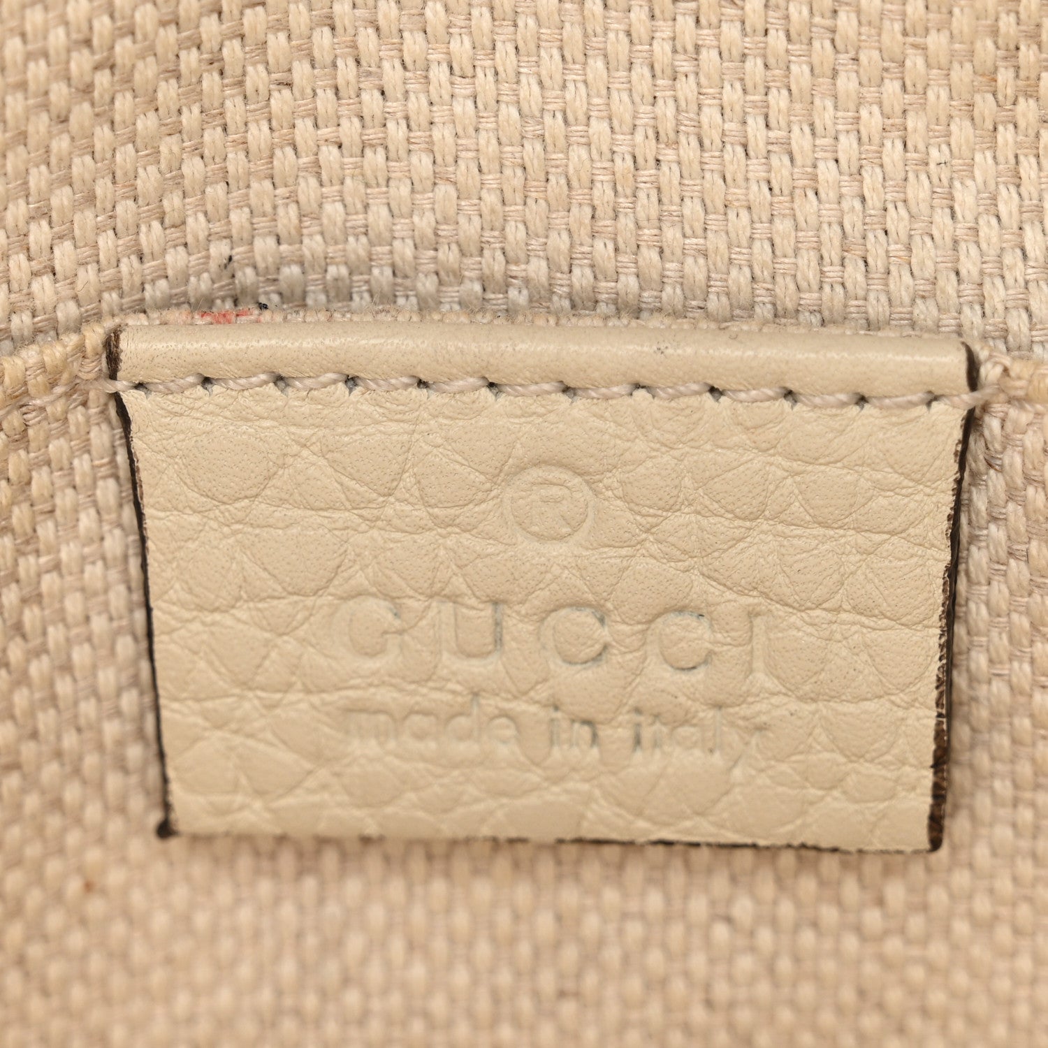 Gucci Pebbled Calfskin Small Soho Disco Bag Off White 15 of 40