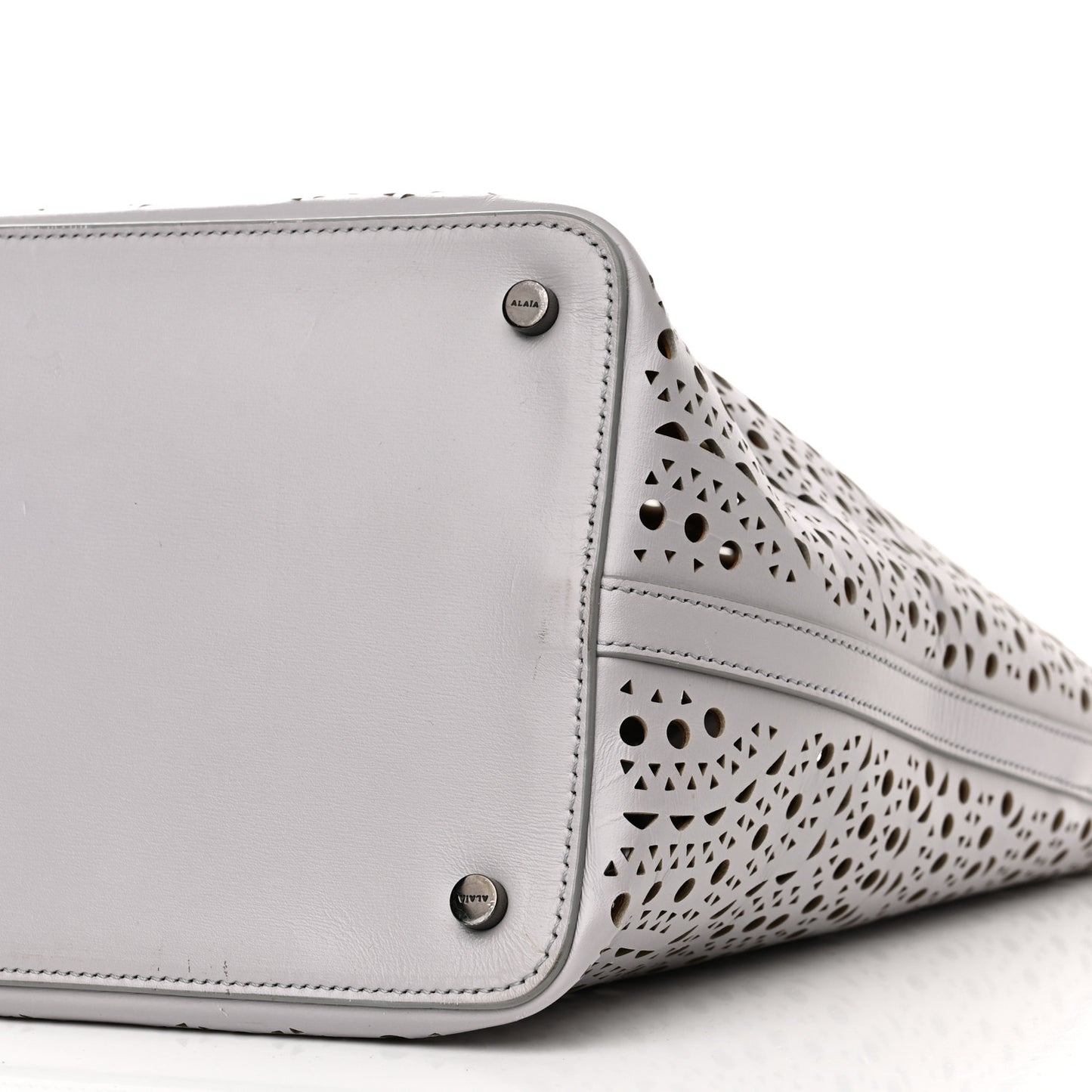 Lux Calfskin Vienne Wave Mina 32 Bag Perle