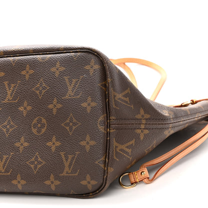 Louis Vuitton Monogram Neverfull MM 9 of 10