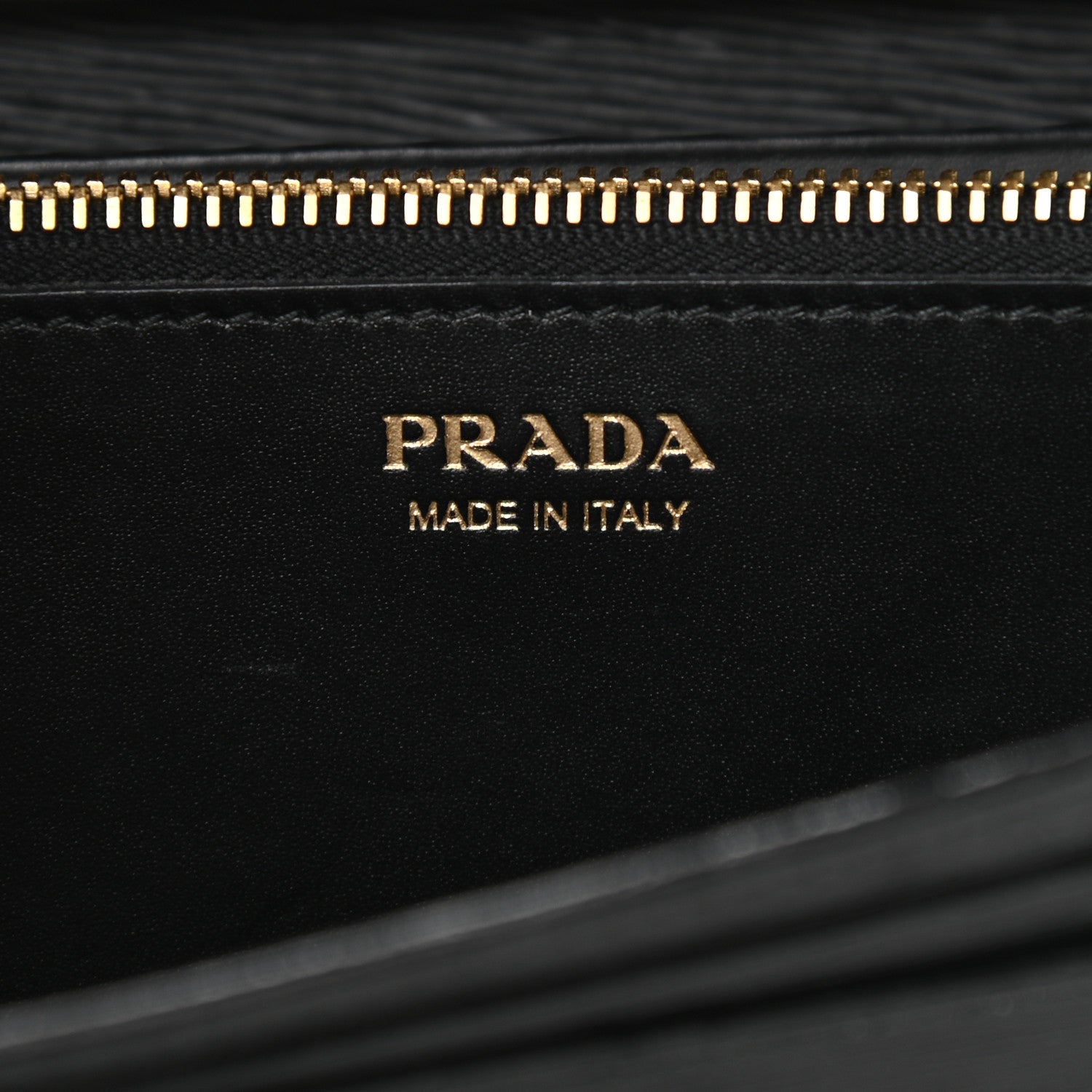 Prada Vitello Move Metal Oro Chain Wallet Black 6 of 9