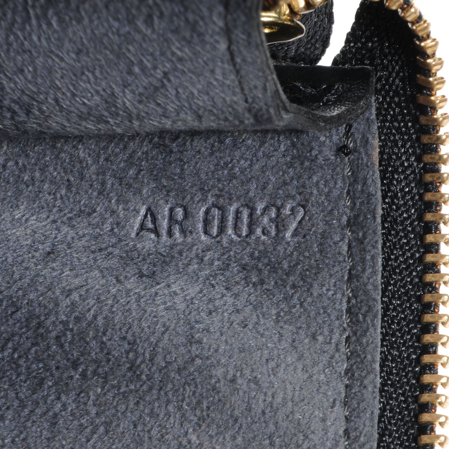 Louis Vuitton Epi Pochette Accessories 24 Black 6 of 7