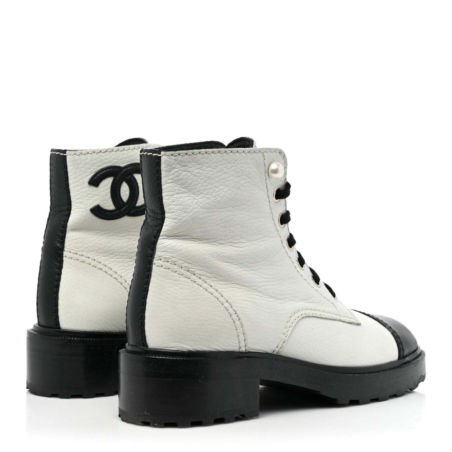 Lambskin Grained Calfskin CC Cap Toe Short Boots 39.5 White Black