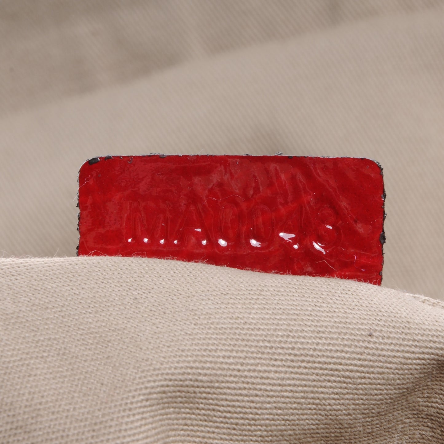 Crinkled Patent Medium Nightingale Red