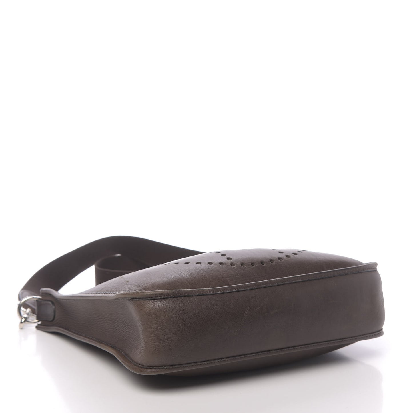 Barenia Evelyne PM Ebene