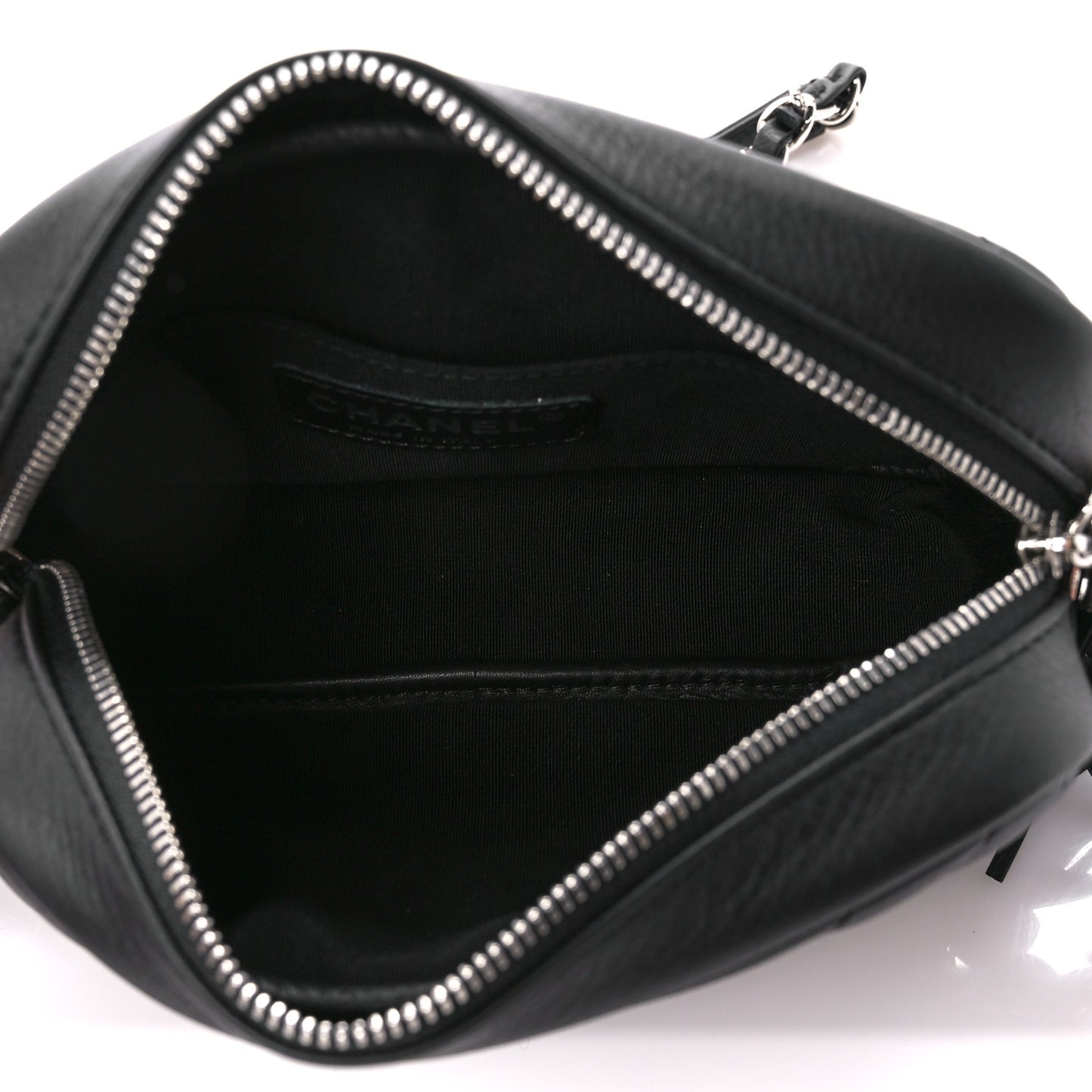 Calfskin Diagonal Chevron Quilted Tassel Camera Case Black