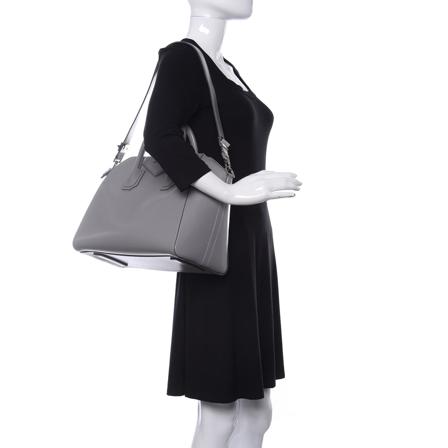 Shiny Lord Calfskin Medium Antigona Pearl Grey
