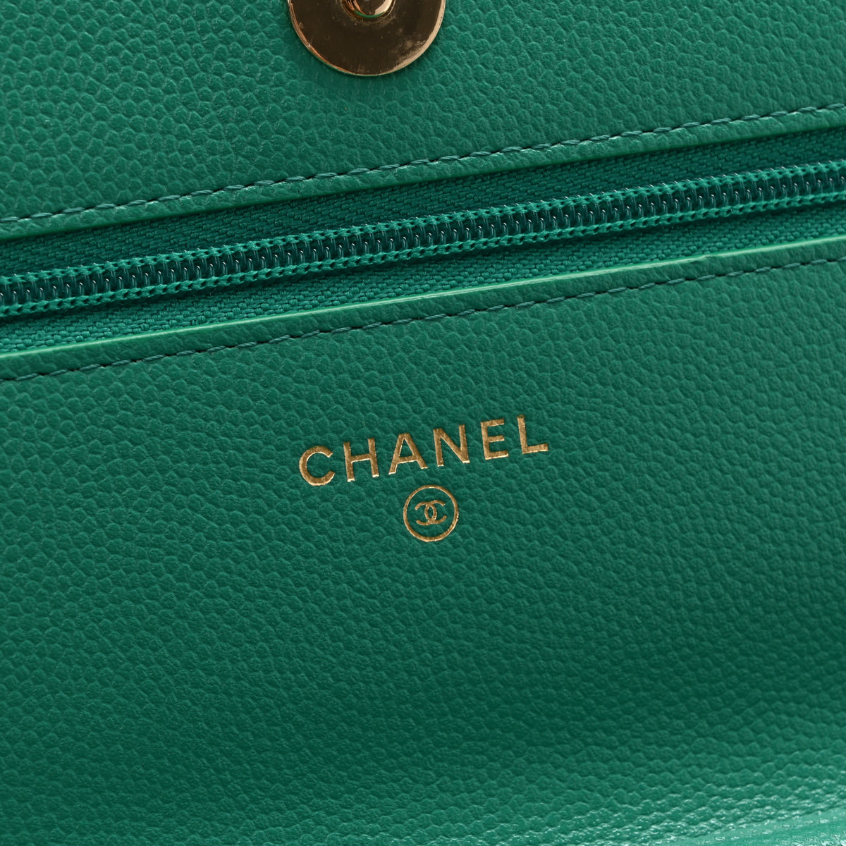 Caviar Quilted Perforated Metal CC Wallet on Chain WOC Green