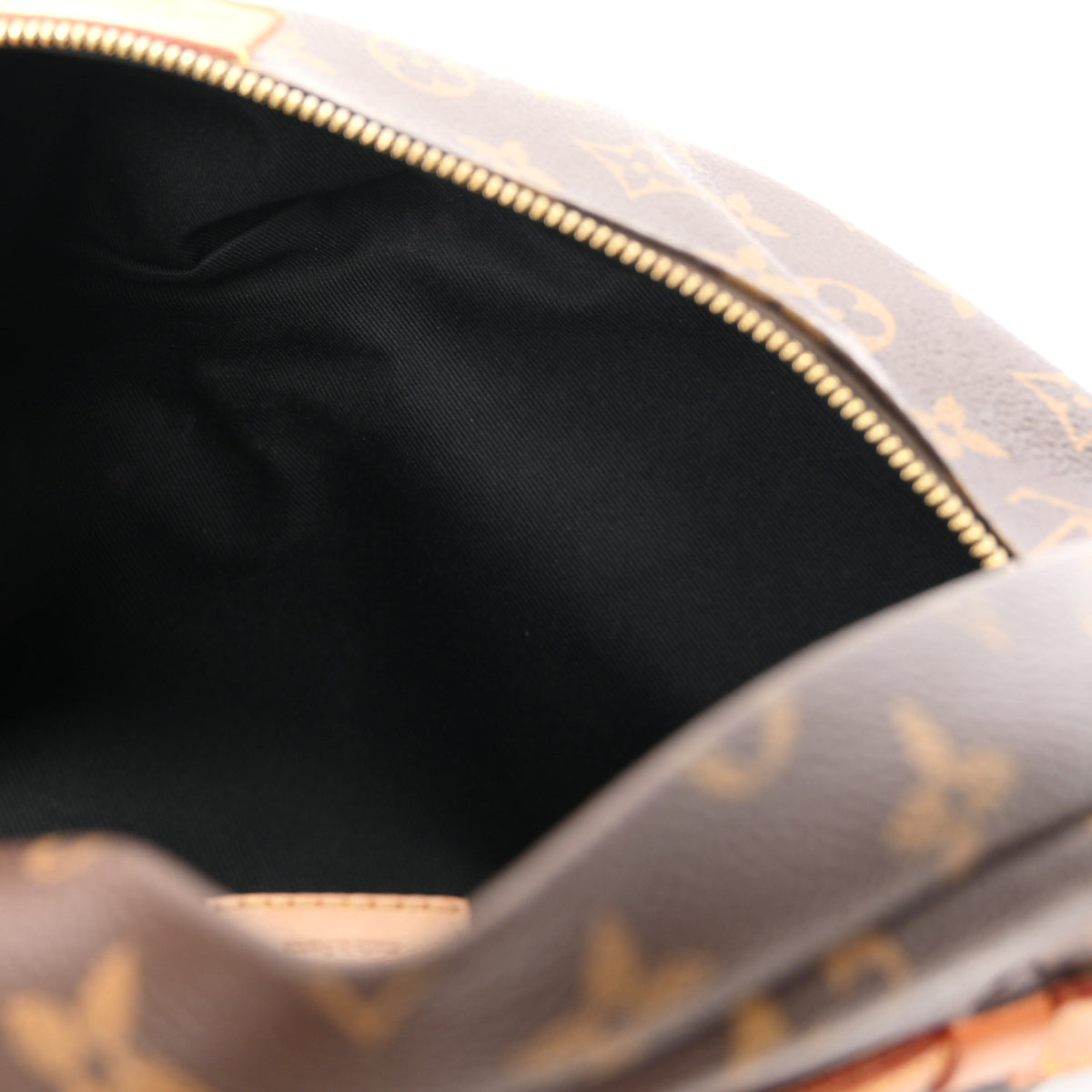 Louis Vuitton Monogram Bumbag 4 of 9