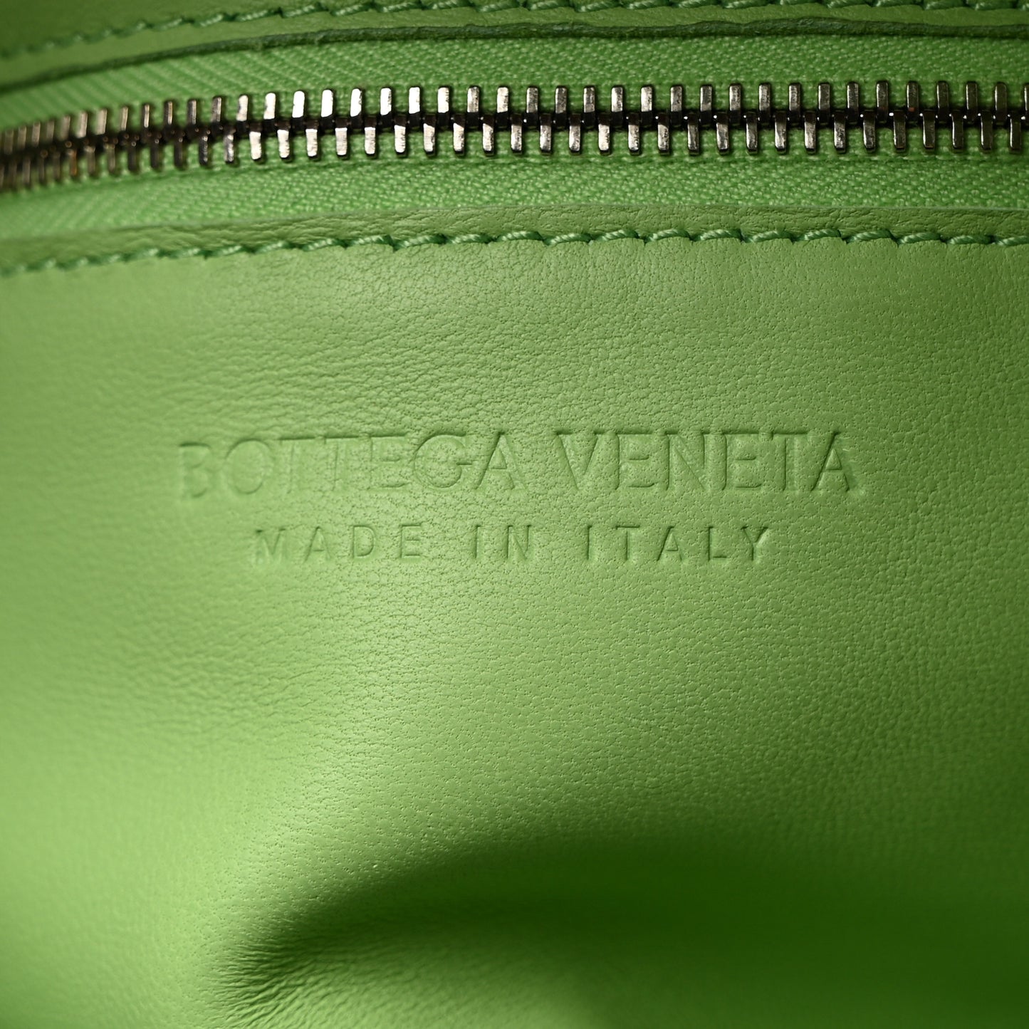 Lambskin Maxi Intrecciato Cassette Crossbody Bag Pistachio