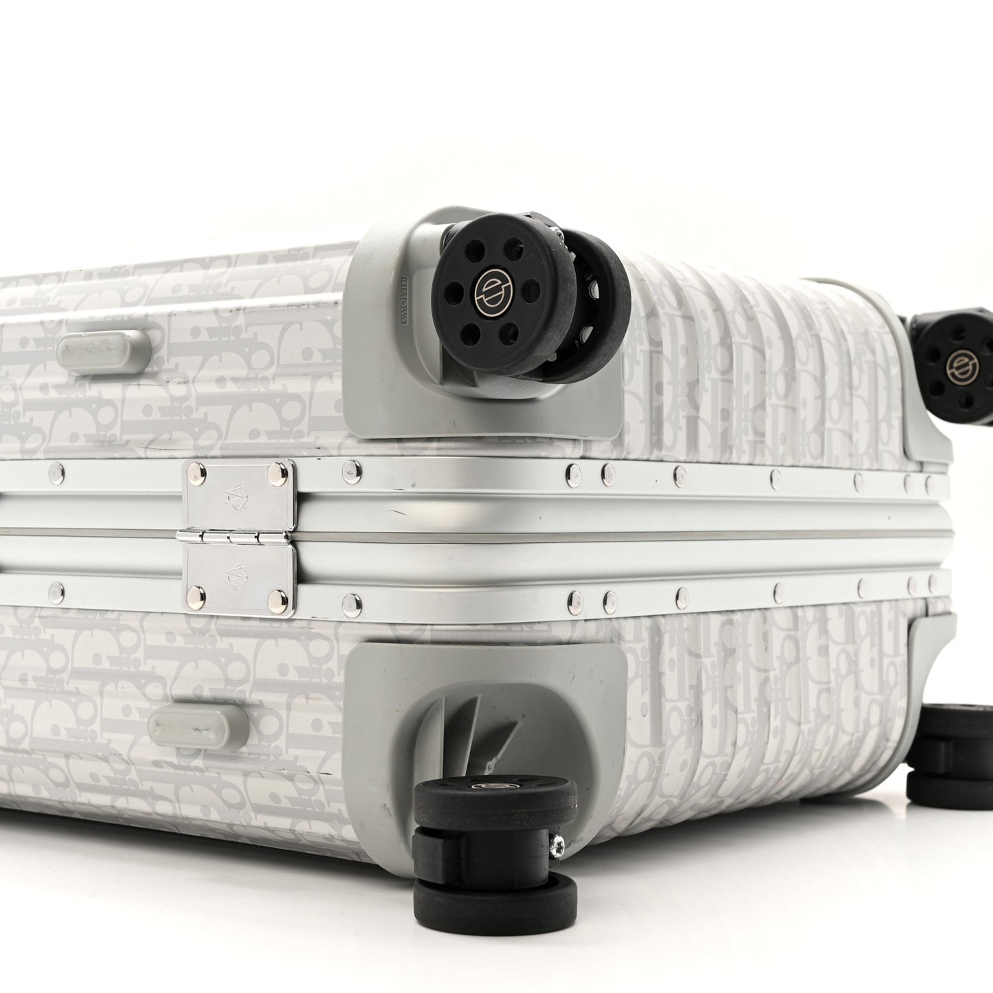 X RIMOWA Aluminum Gradient Cabin Luggage Silver