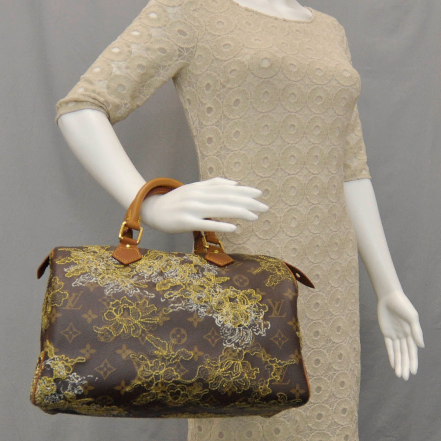 Monogram Dentelle Speedy 30 Gold