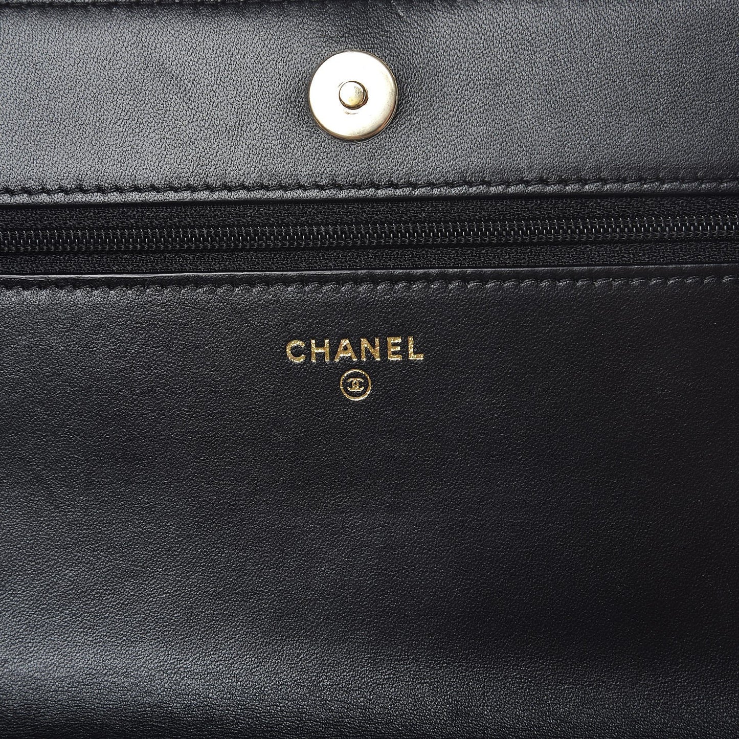 Lambskin Quilted Pearl Wallet On Chain WOC Black