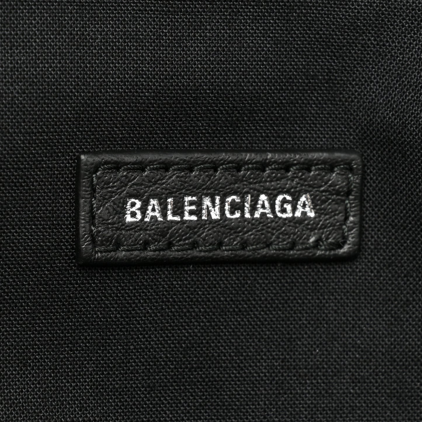 Smooth Calfskin Logo Large Everyday Beltpack Black White