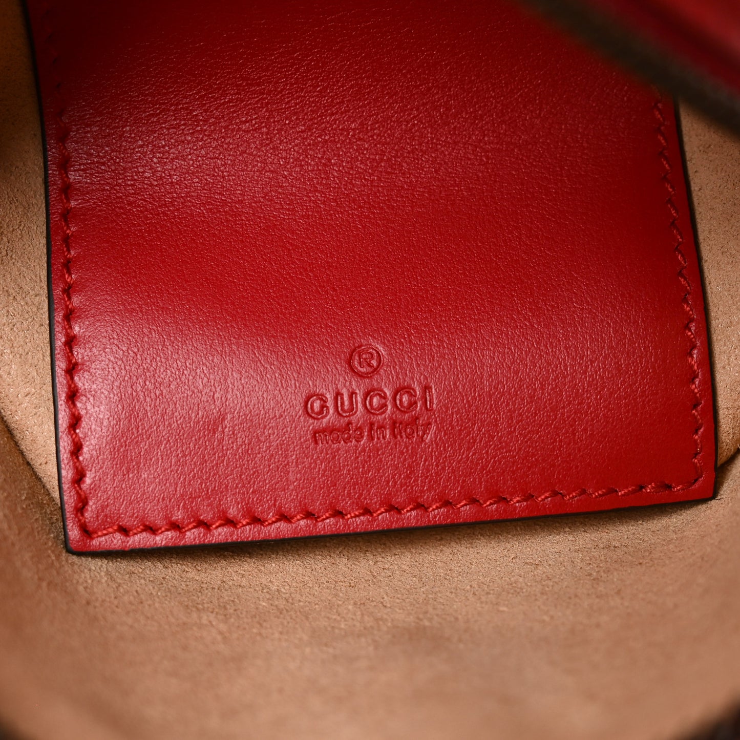 Calfskin Matelasse Mini GG Marmont Crossbody Bag Hibiscus Red