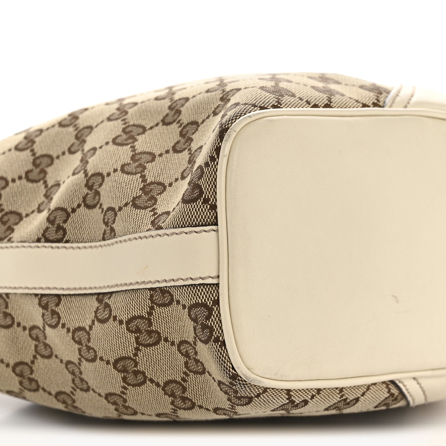 Monogram Medium New Britt Hobo Off White