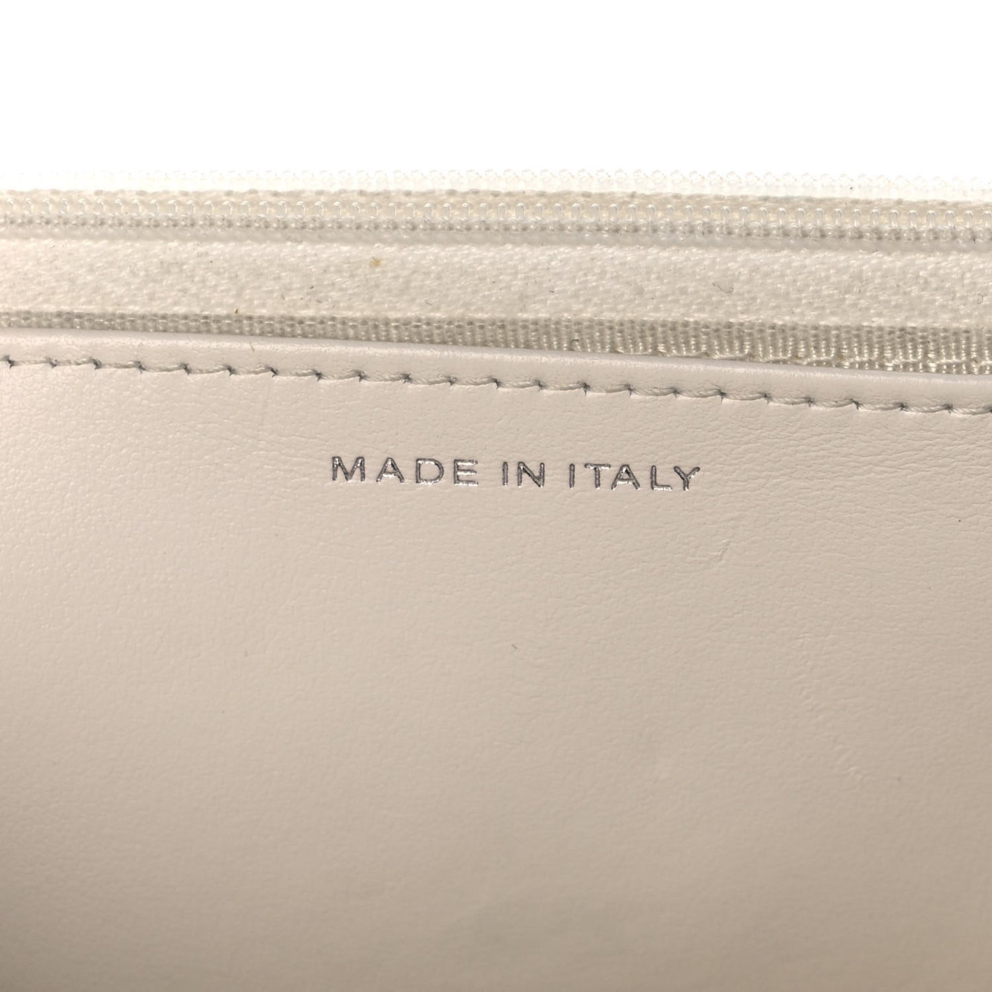 Caviar Quilted Wallet On Chain WOC White