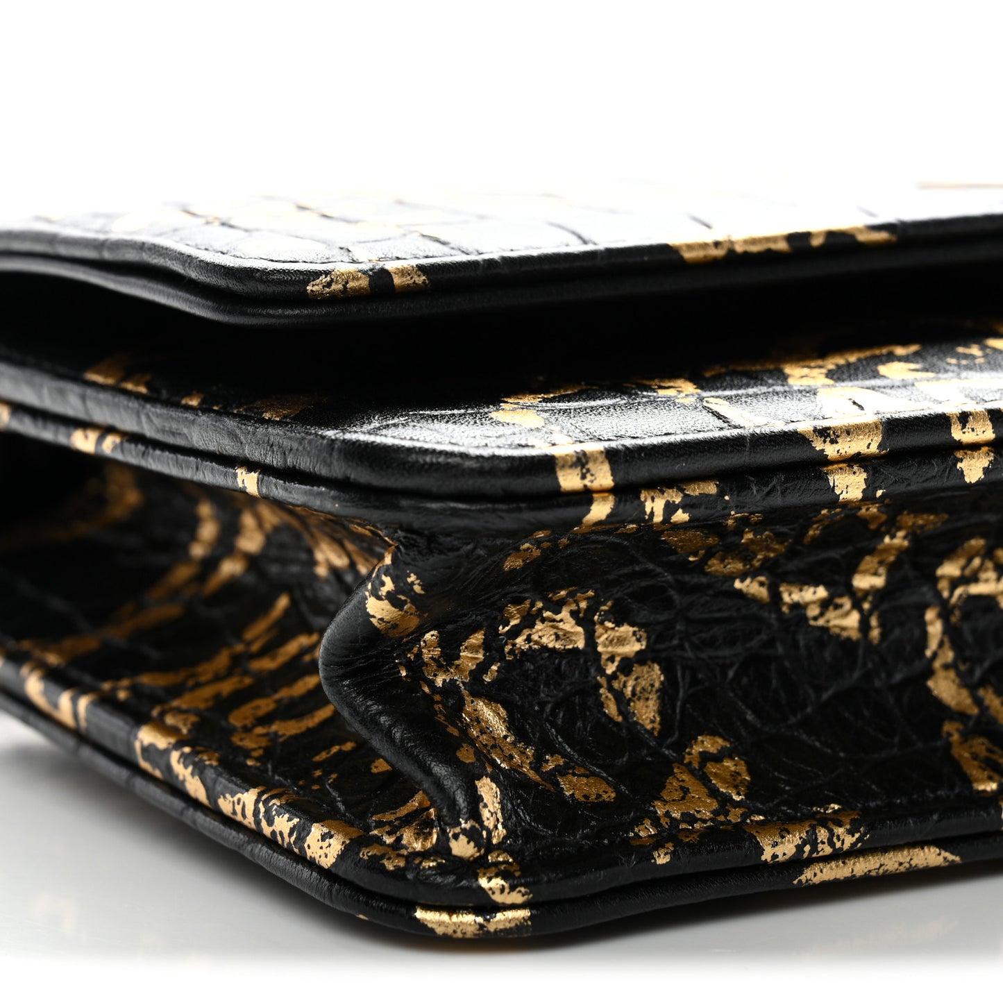 Calfskin Crocodile Embossed Graffiti 2.55 Cocodile Reissue Wallet On Chain WOC Black Gold