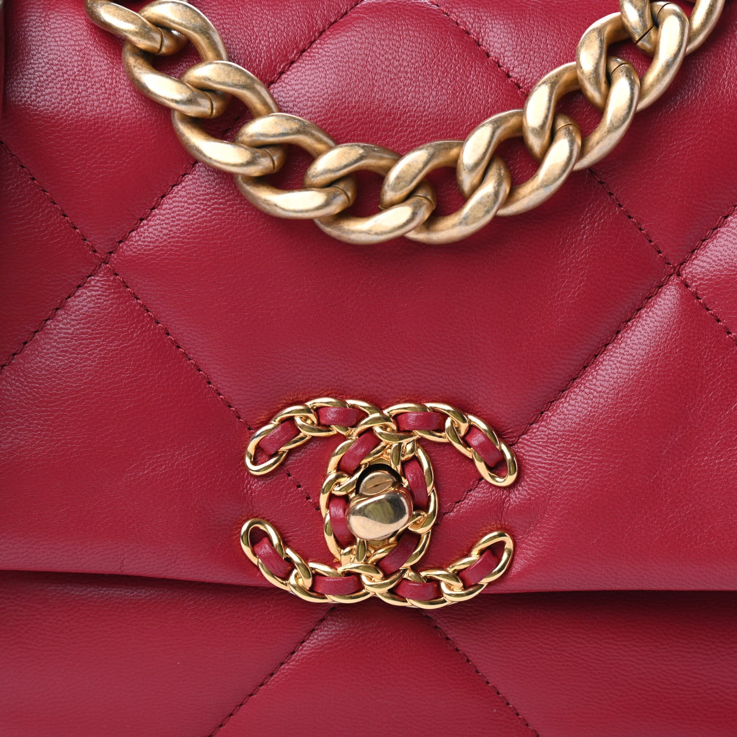 Lambskin Quilted Medium Chanel 19 Flap Red