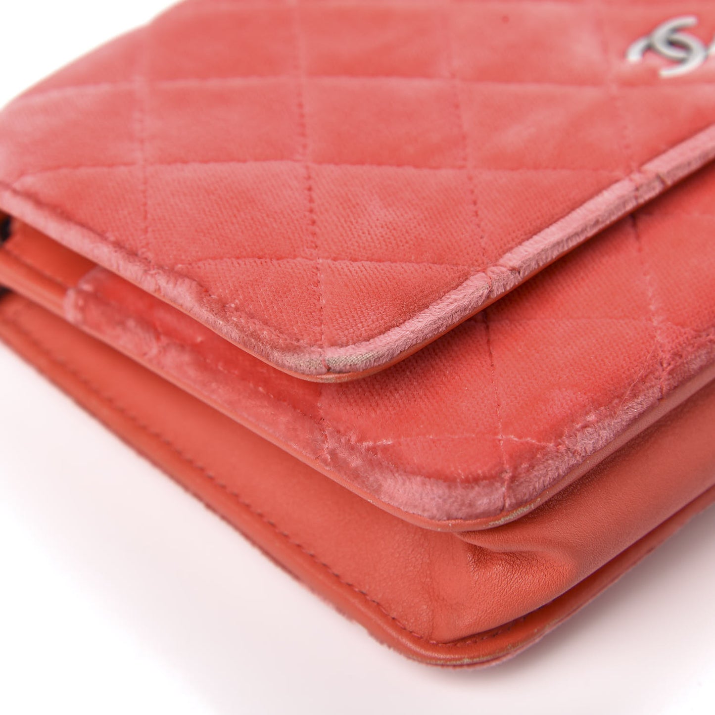Velvet Classic Quilted Wallet On Chain WOC Coral