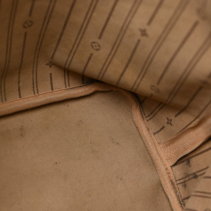 Louis Vuitton Monogram Neverfull MM 10 of 32