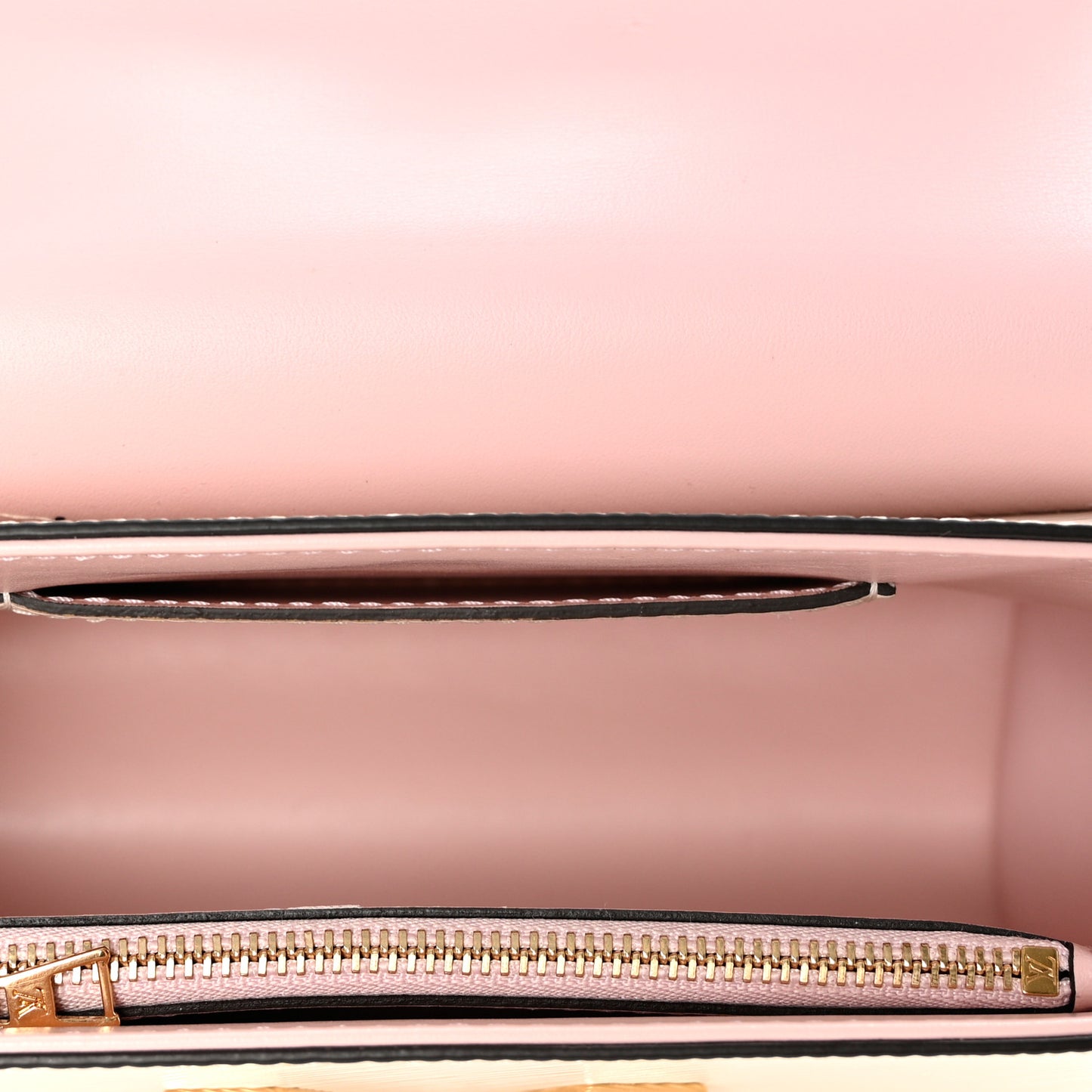 Epi Twist Bi-Color Chain Shoulder Bag PM Quartz White
