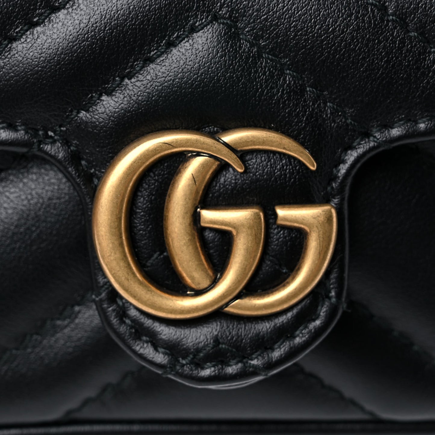 Calfskin Matelasse GG Marmont 2.0 Coin Purse On A Chain Black