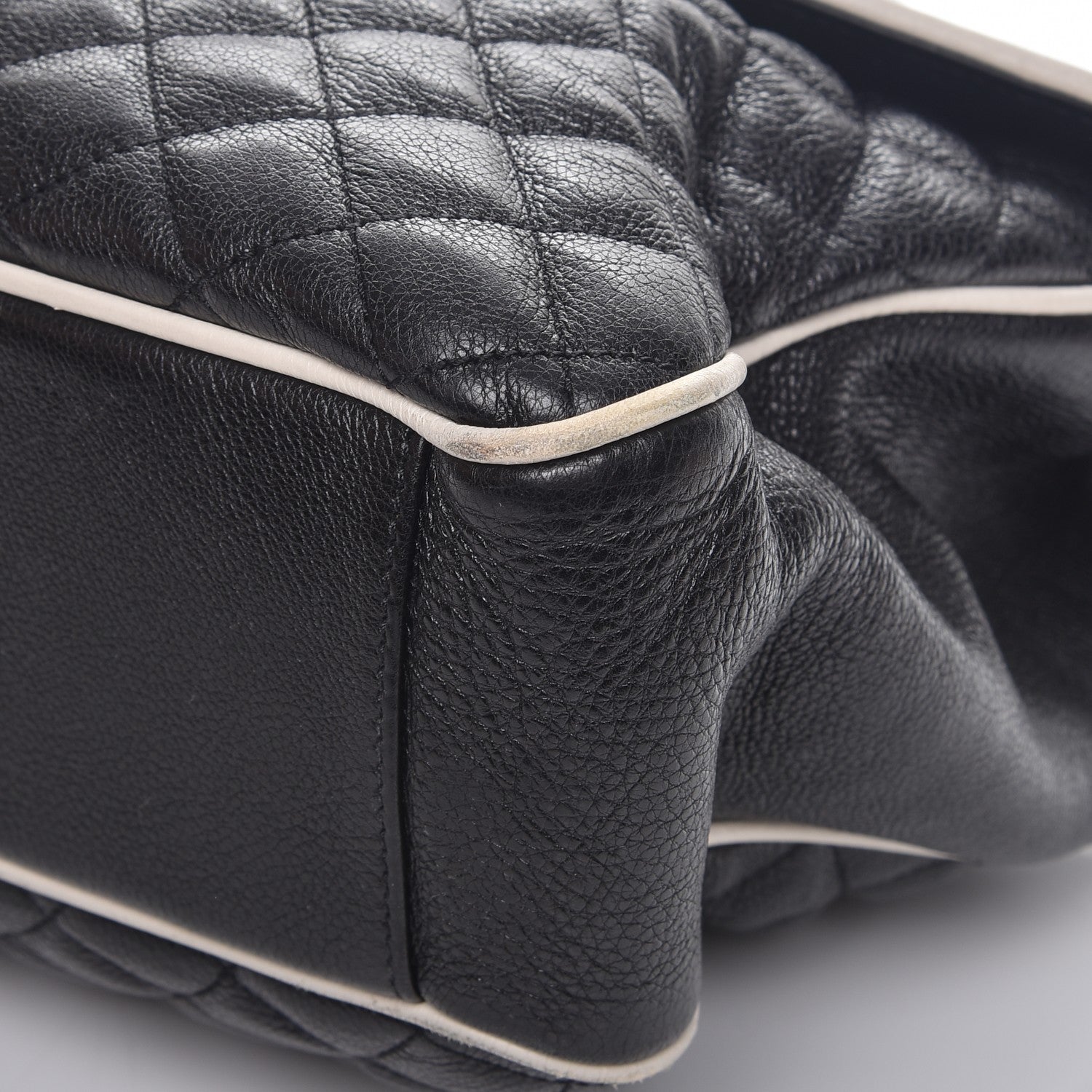 Saint Laurent Calfskin Mixed Matelasse Triquilt Large Monogram Envelope Satchel Black White 11 of 13