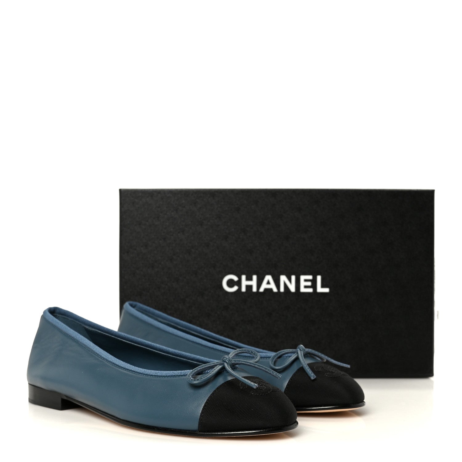 Chanel Lambskin Grosgrain Cap Toe CC Ballerina Flats 37.5 Dark Blue Black 10 of 10