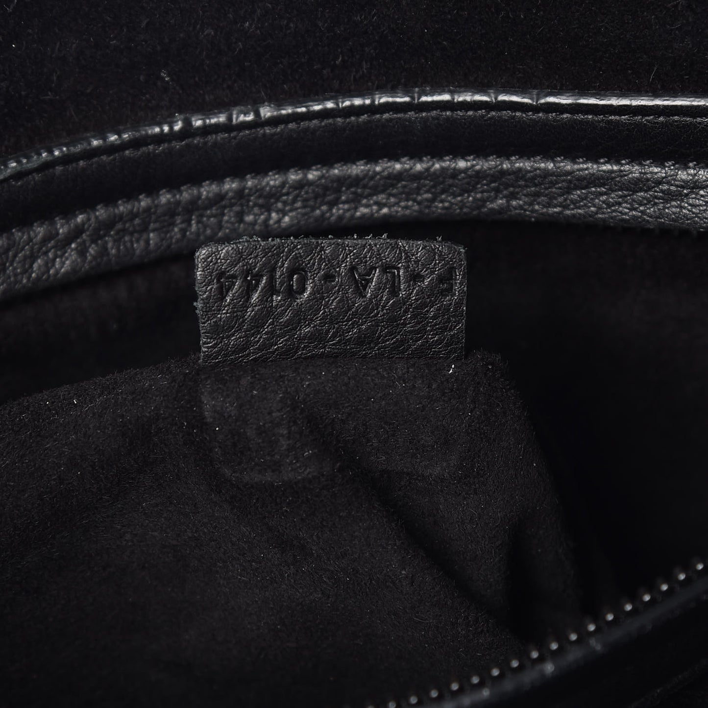 Supple Calfskin Medium Phantom Luggage Black