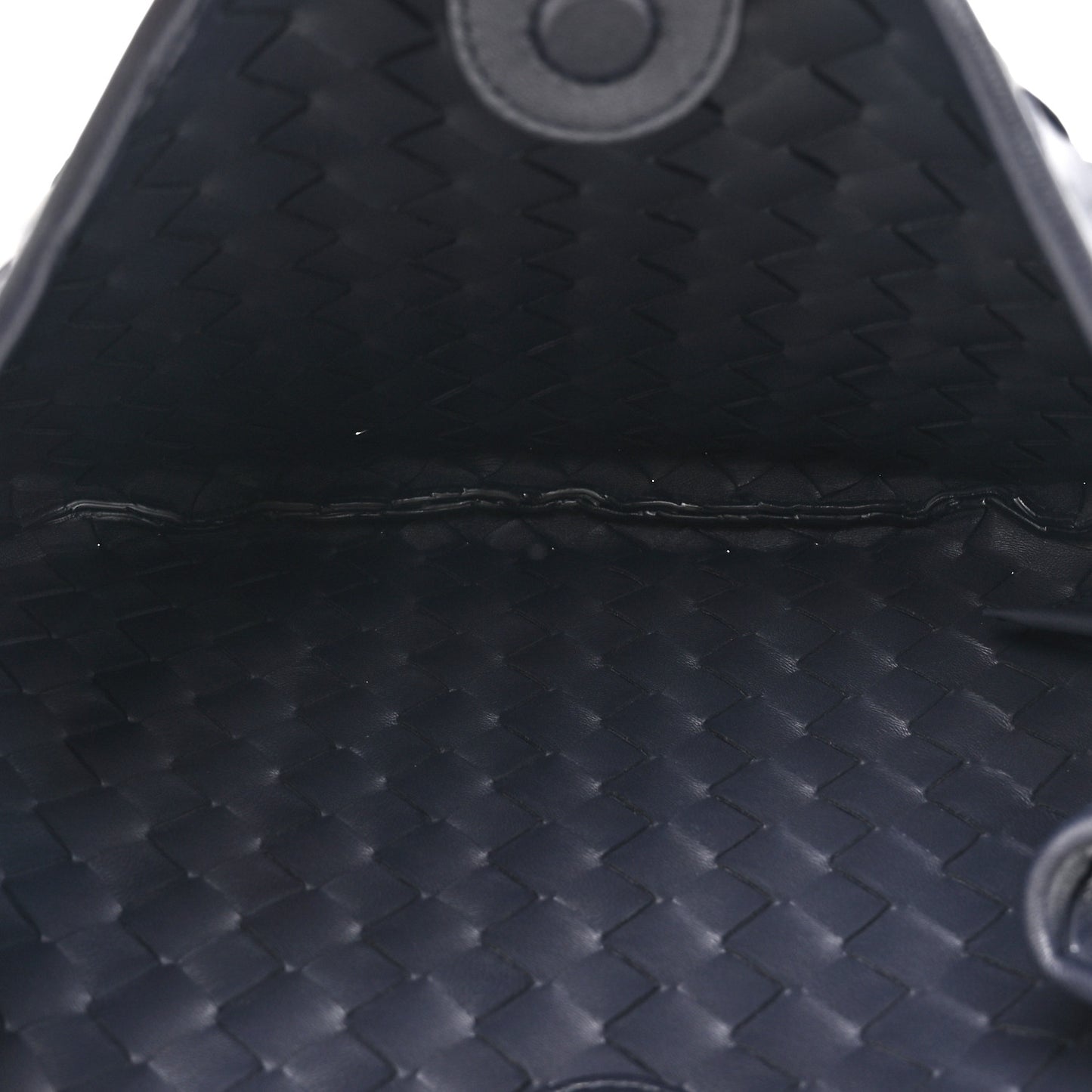 Nappa Intrecciato Sardine With Chain Bag Space