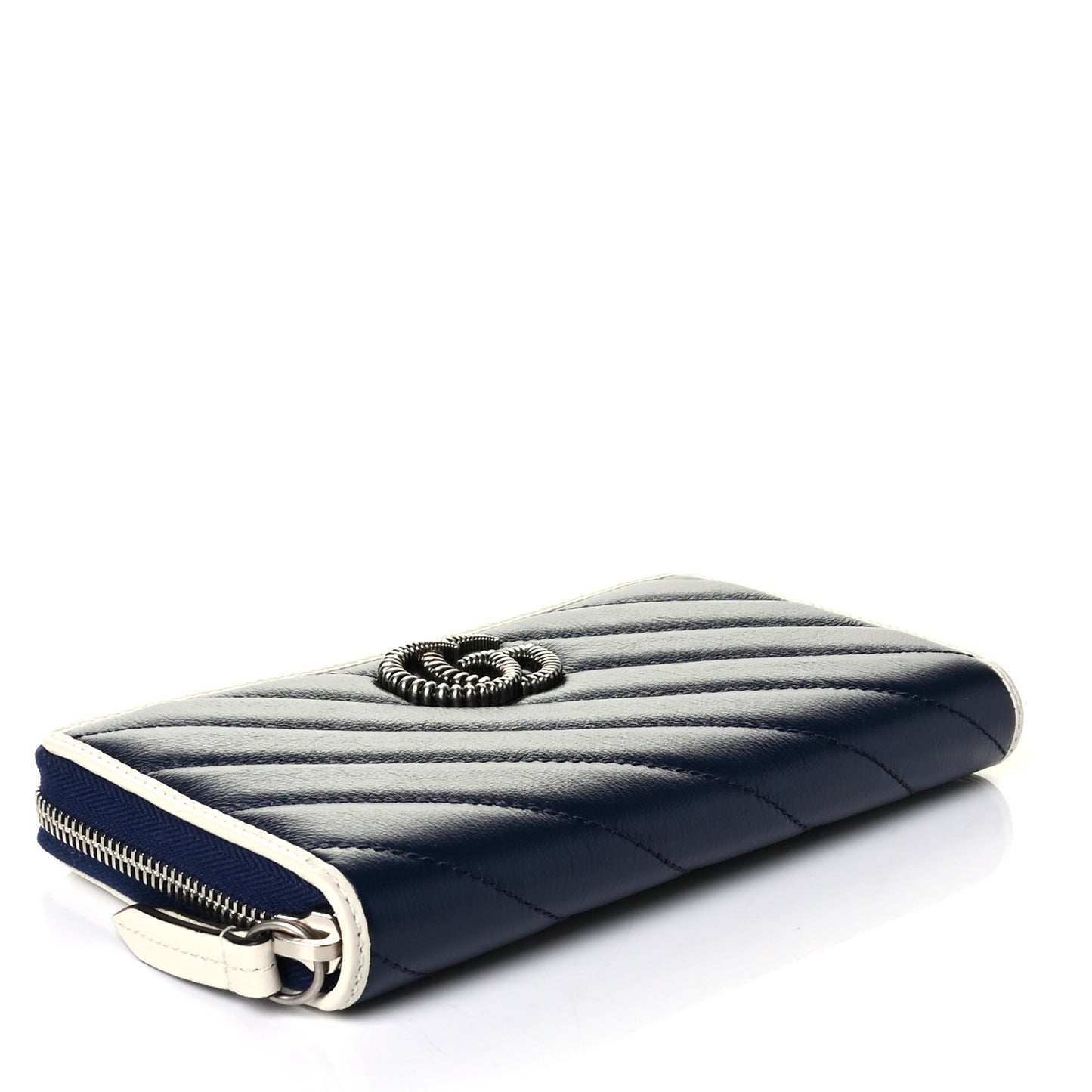 Vintage Effect Calfskin Matelasse Diagonal Torchon GG Marmont Zip Around Wallet Blue Agata Mystic White