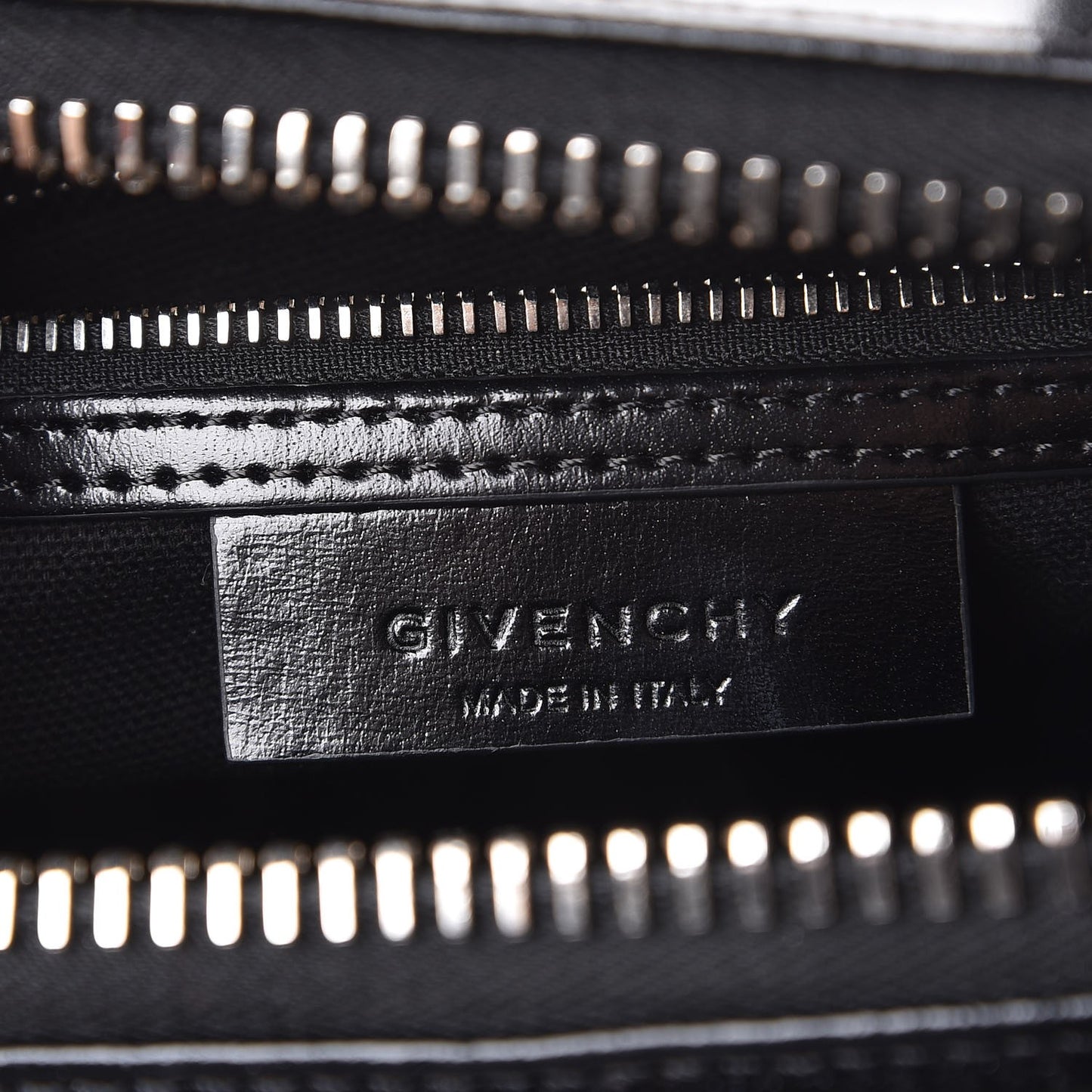 Shiny Lord Calfskin Mini Antigona Black
